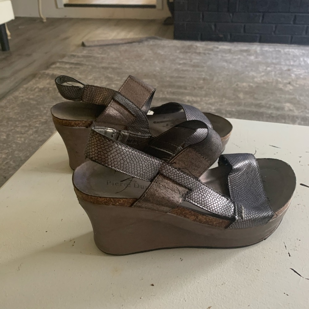 Silver wedges